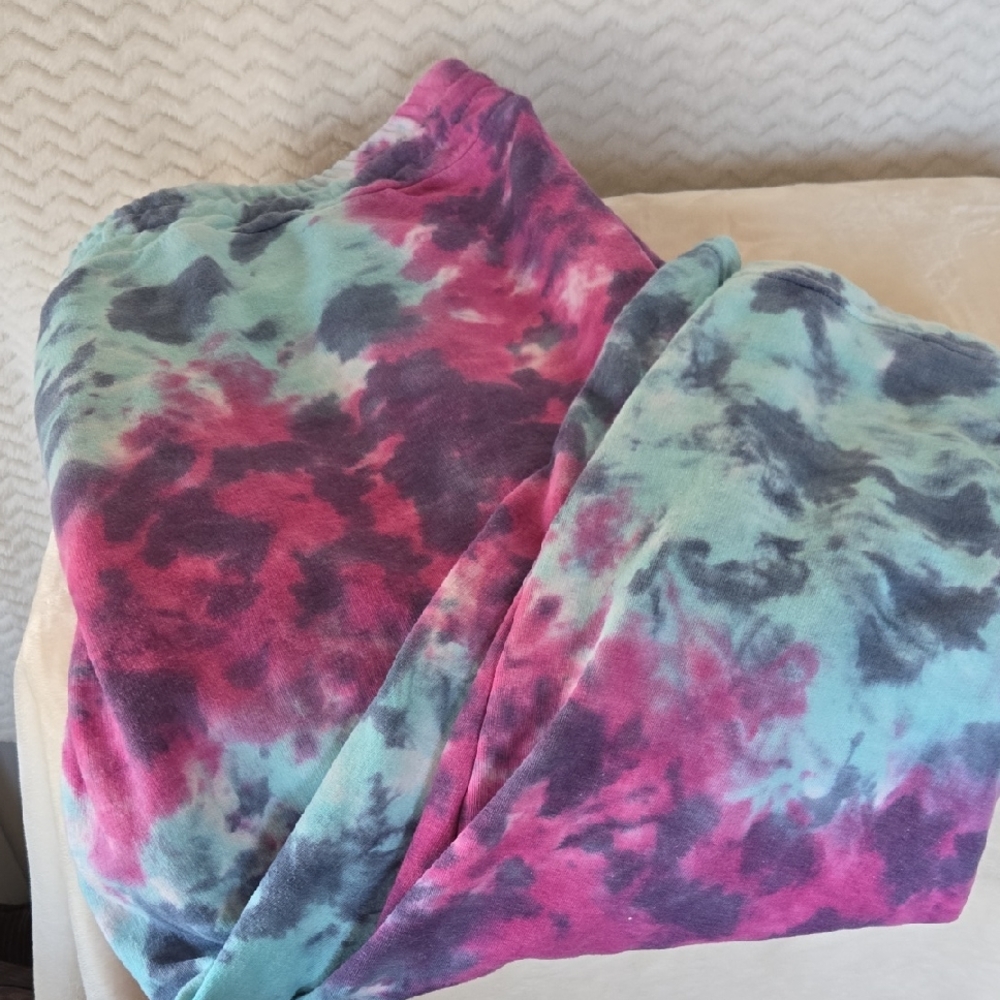NWOT LIVI  Colorful Tie-Dye Sweat Pant